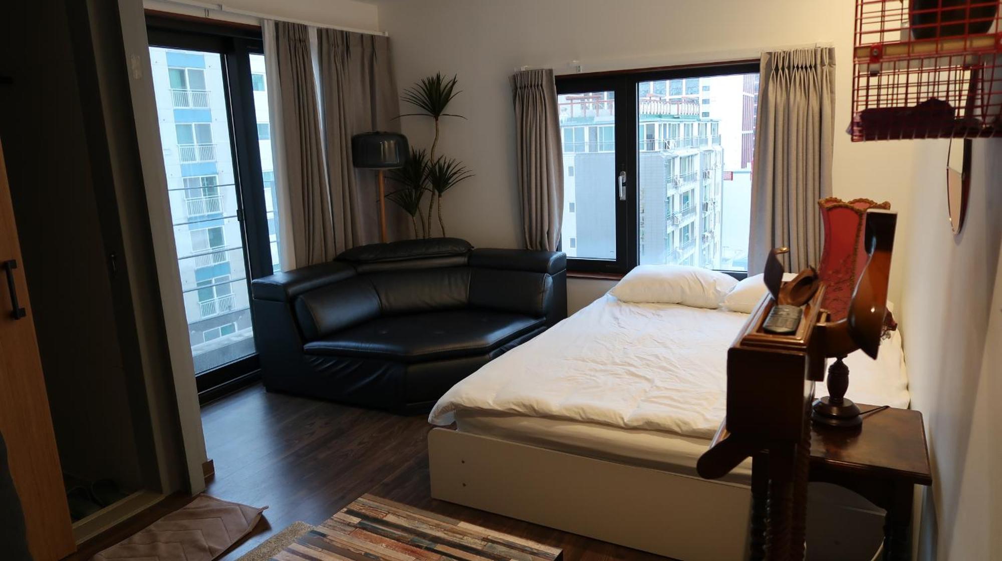 Catnap Guesthouse Пусан Экстерьер фото