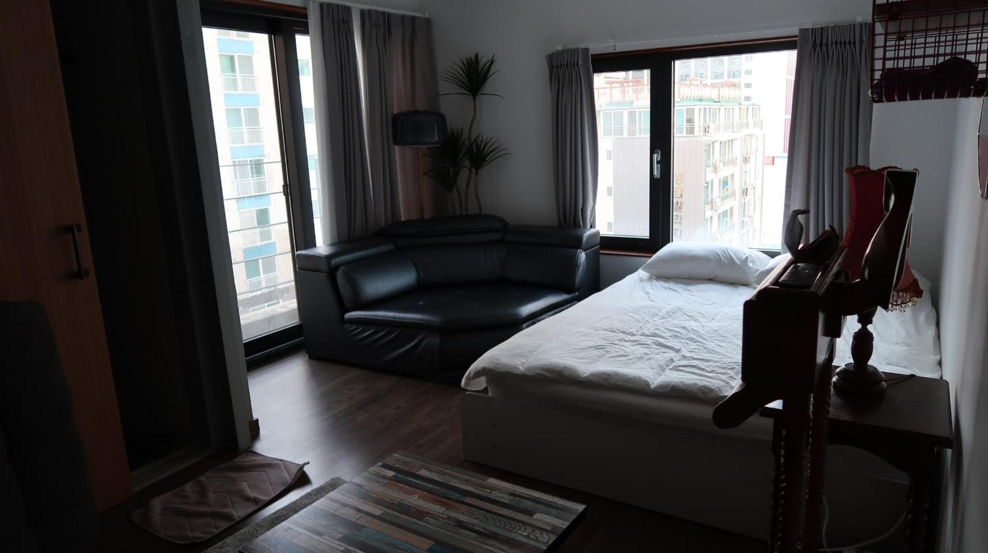 Catnap Guesthouse Пусан Экстерьер фото